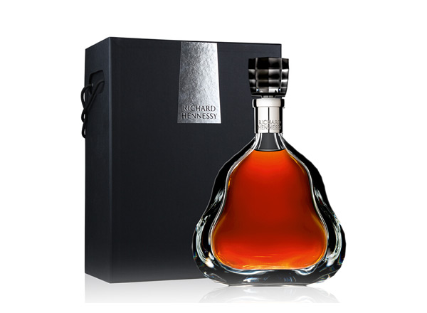 乐山收购轩尼诗李察XO回收Hennessy洋酒干邑白兰地700ml